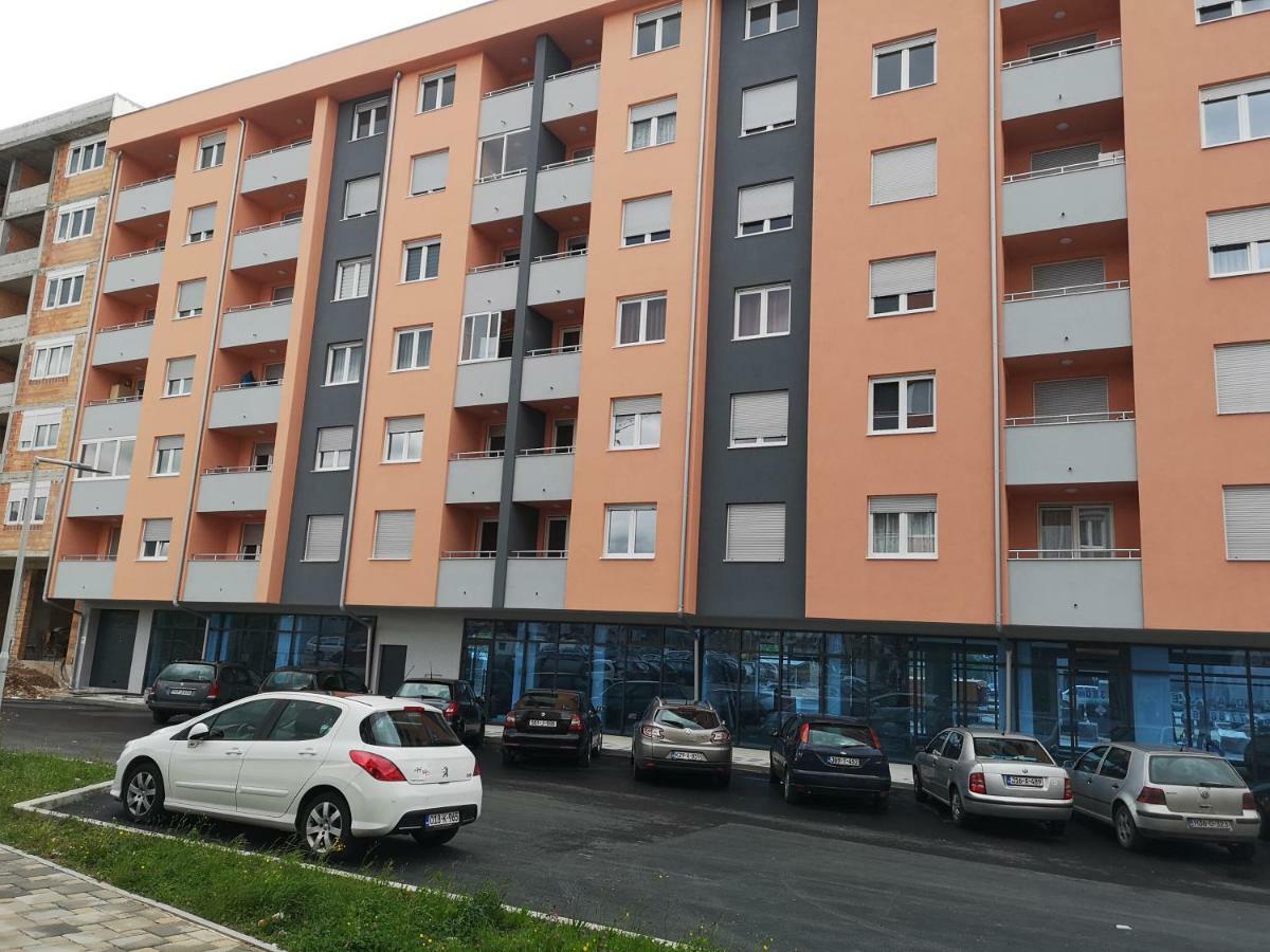 Apartman Gaga Lukavica Esterno foto